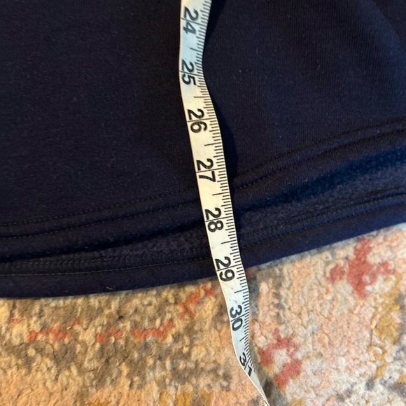 Very cool sweatshirt. Different spin on what a typical sweatshirt would be - Picture 5 of 5